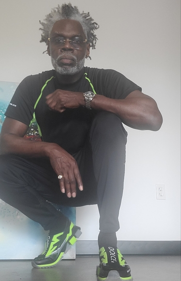 Meet your Posher, Floyd - Picture 1 of 1